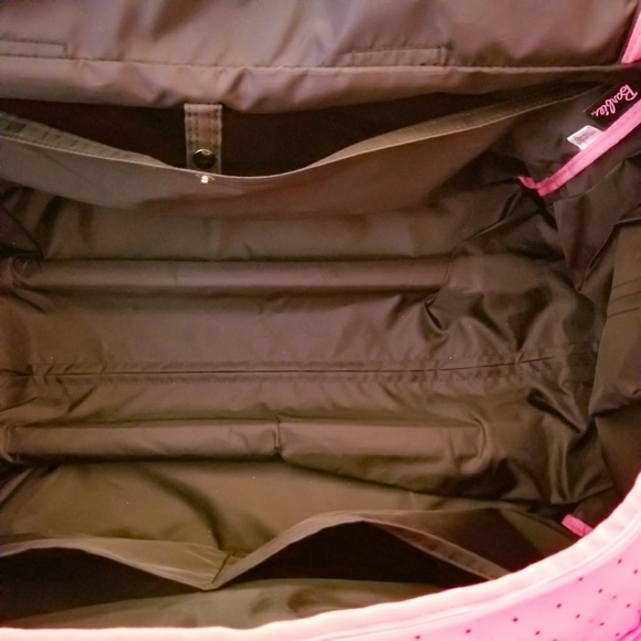 Sold - Picture 6 of 7